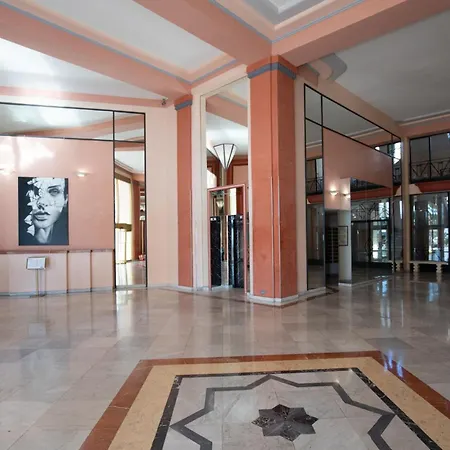 Palais Miramar With Sea View On La Croisette *